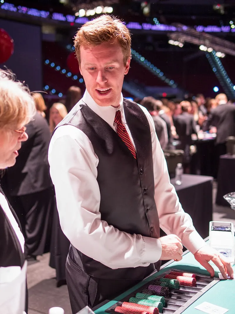 Read the Table, Rule the Game: A High-Stakes Guide to Live Dealer Casino Action
